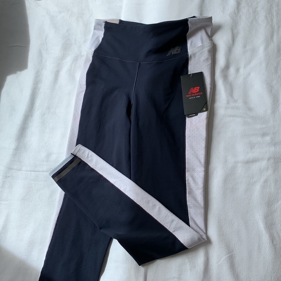 New Balance Womens Lynx Run Tight with Pockets in White/Navy Size Small - Picture 5 of 10